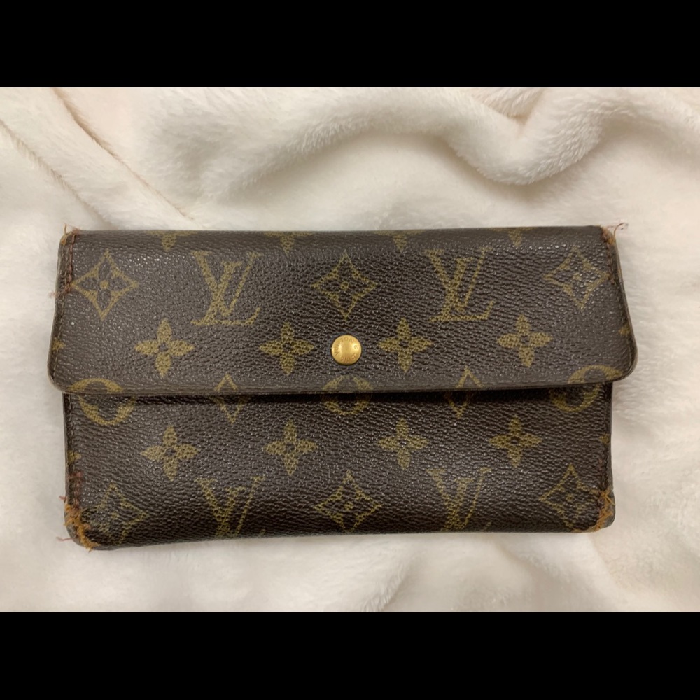 Authentic Louis Vuitton wallet with button